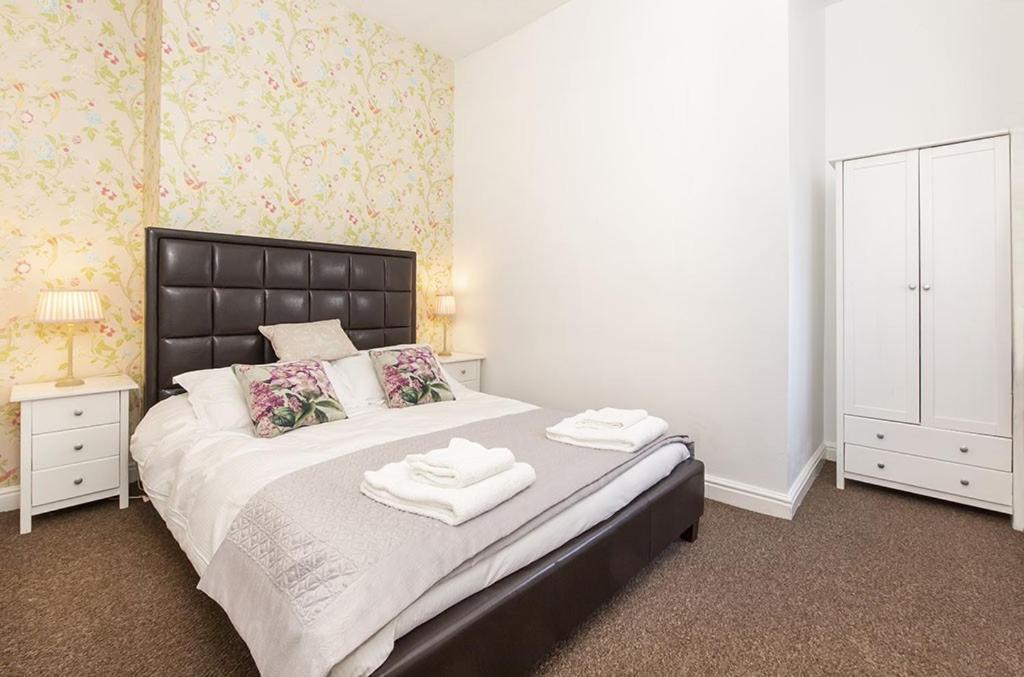 Apartment Center With Free Private Parking *