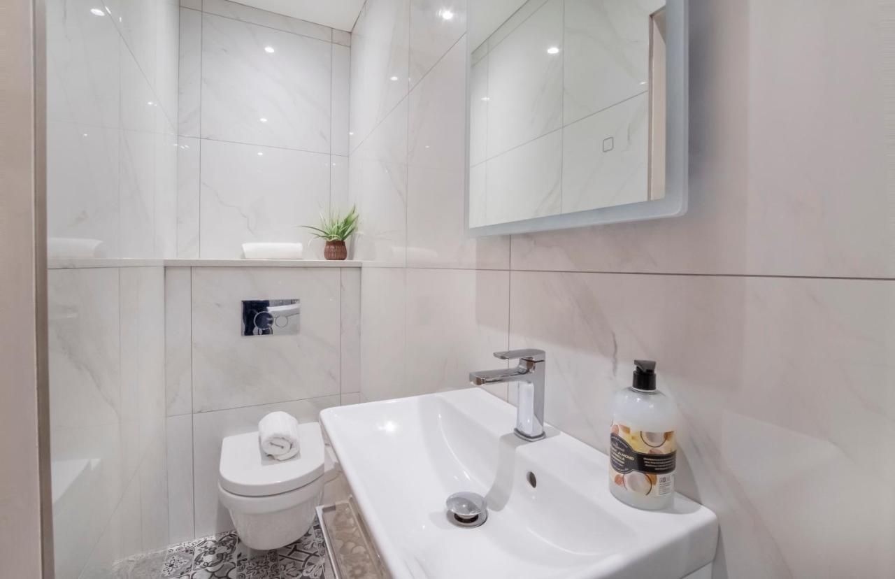 The Stables Luxury House With Hot Tub Apartment York