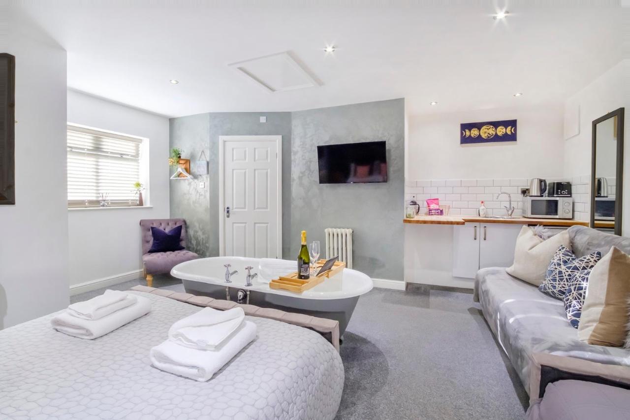 The Stables Luxury House With Hot Tub Apartment York