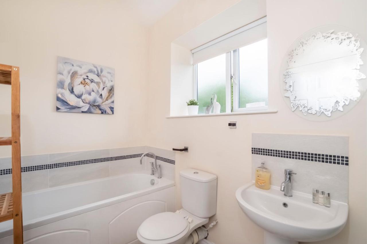 2 Ascot Mews - The Den * York