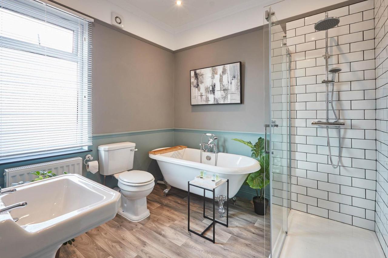 Host & - The Railman's House York