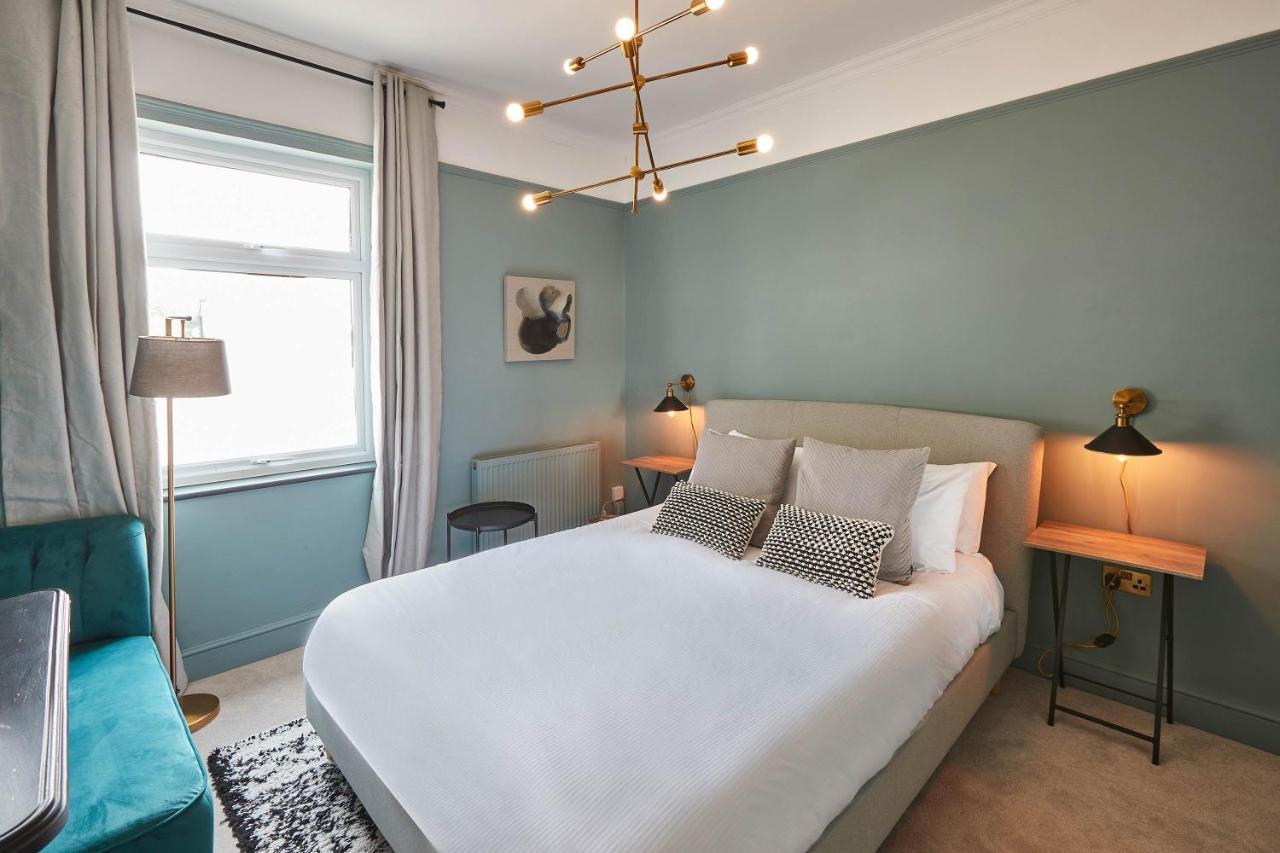 Host & - The Railman's House York