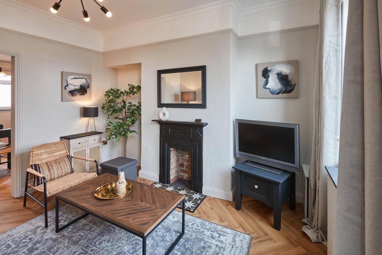 Host & - The Railman's House York