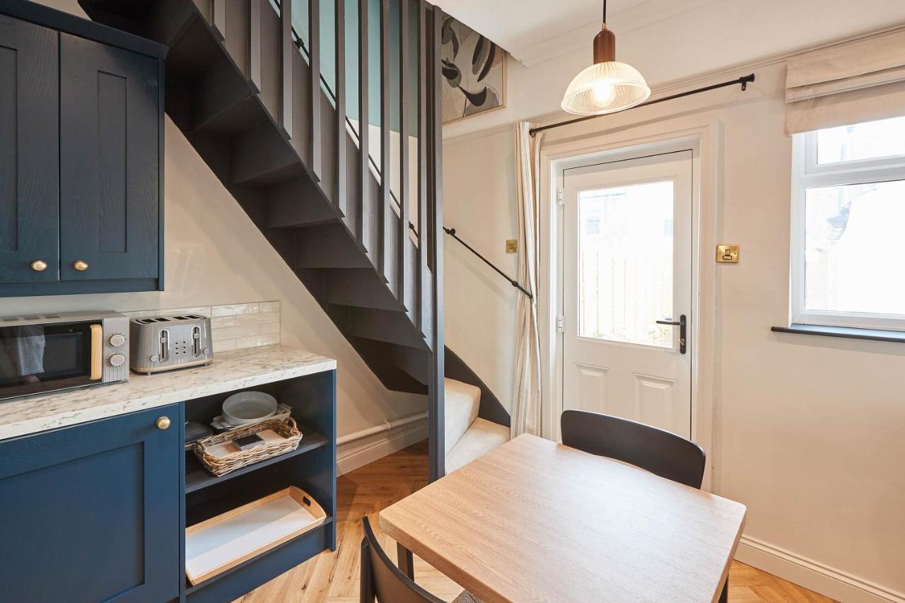 Host & - The Railman's House * York