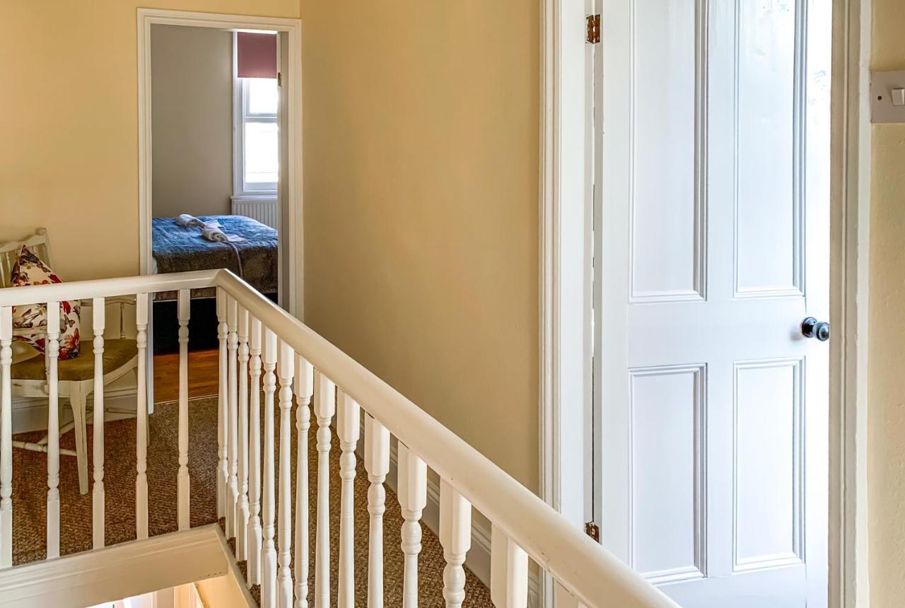 Waverley - Quaint Victorian With Free Parking Apartment
