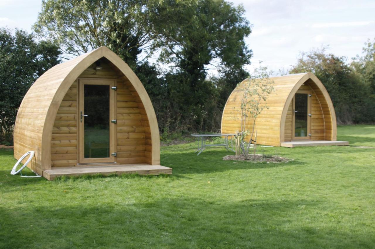 Wolds Glamping 3*