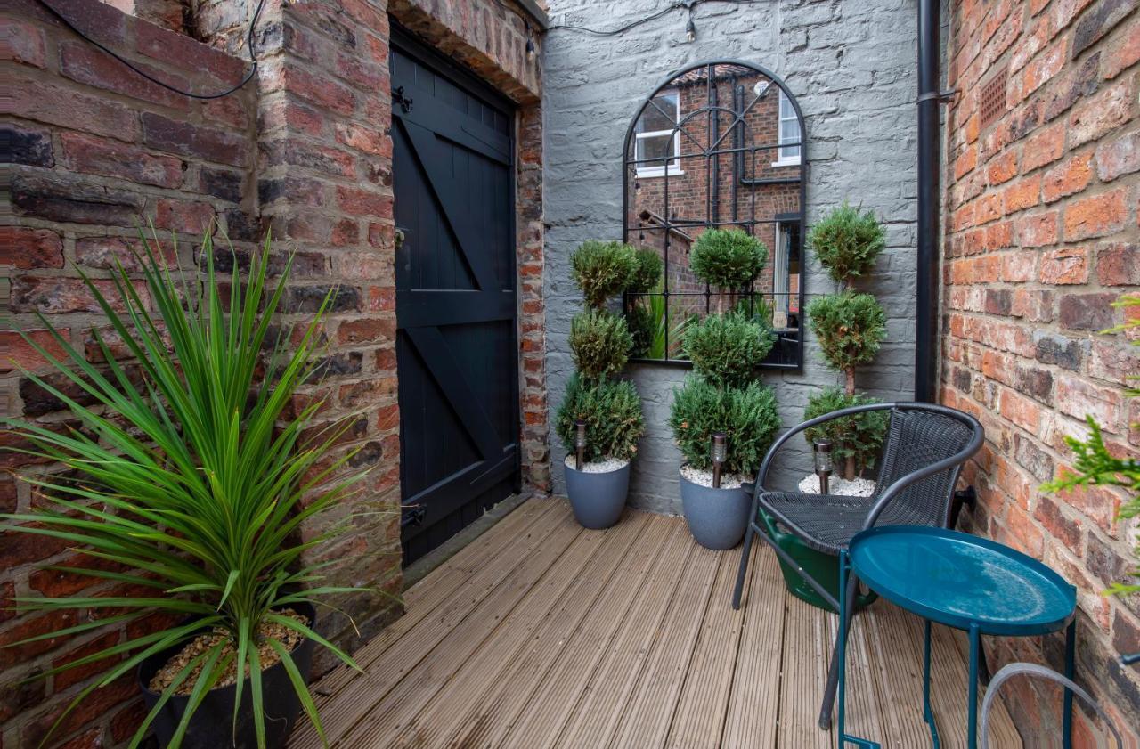Apartment No. 4 George Street *
