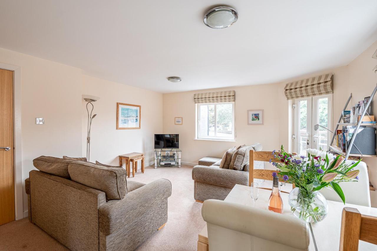4 Crambeck Court