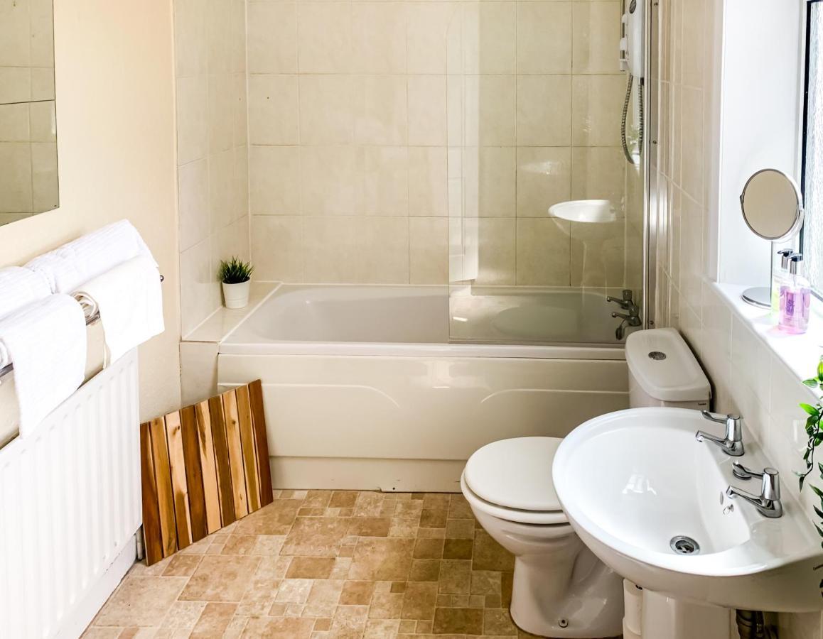 The Warwick - Quaint Victorian With Free Parking * York