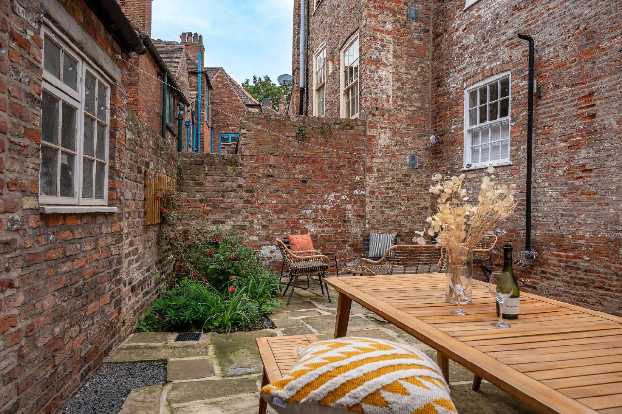 5 Precentors Court York