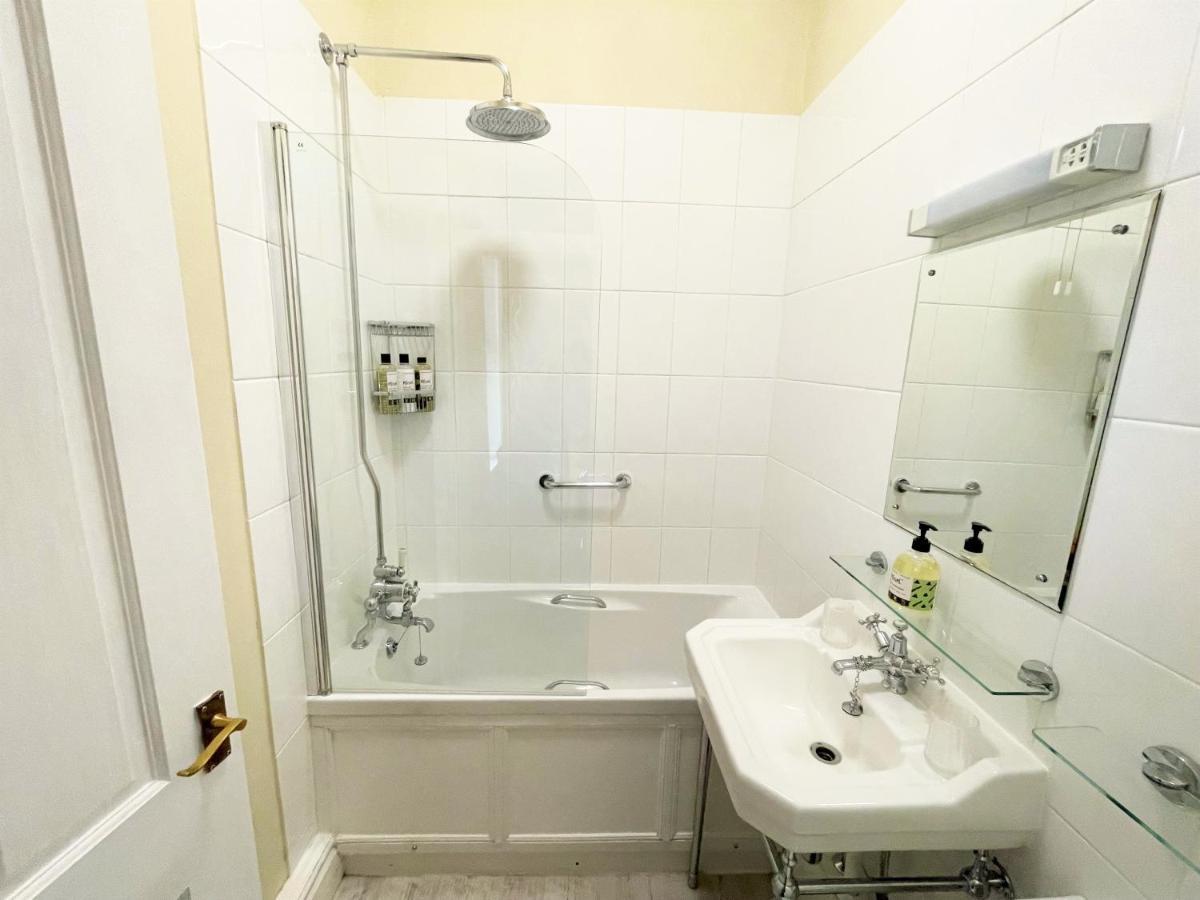 Holiday home Centre Luxury House With Outdoor Bath And Parking *