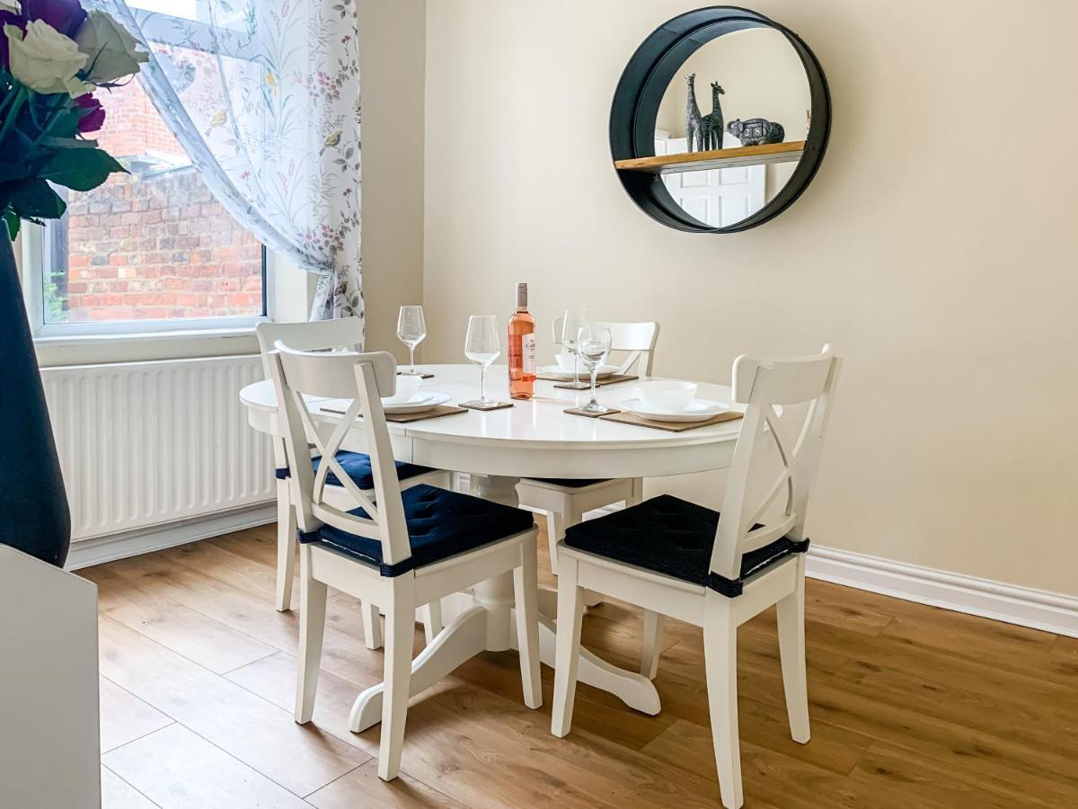 Lodge The Warwick - Quaint Victorian With Free Parking York