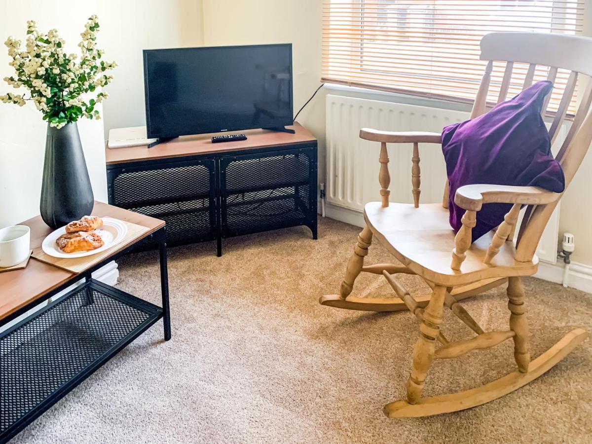 Lodge The Warwick - Quaint Victorian With Free Parking *