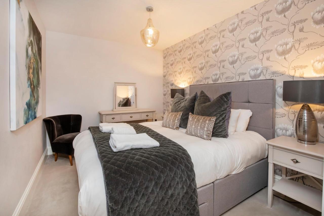 8 Blue Bridge- Elegant And Luxurious 1 Bedroom Apt- Free Parking Apartment *