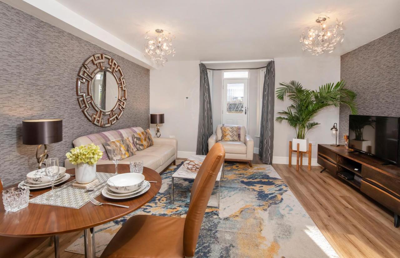 Apartment 8 Blue Bridge- Elegant And Luxurious 1 Bedroom Apt- Free Parking