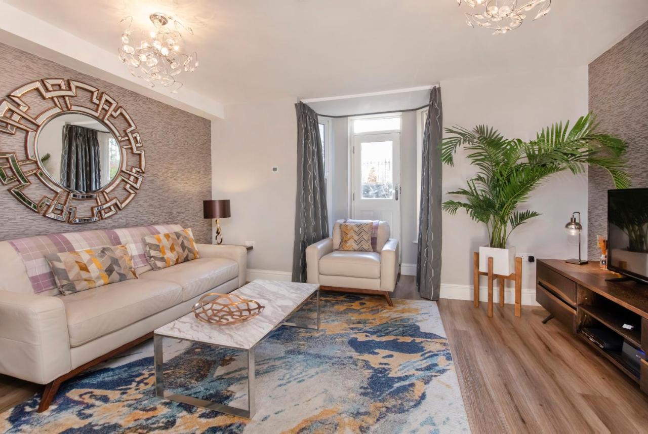 8 Blue Bridge- Elegant And Luxurious 1 Bedroom Apt- Free Parking York