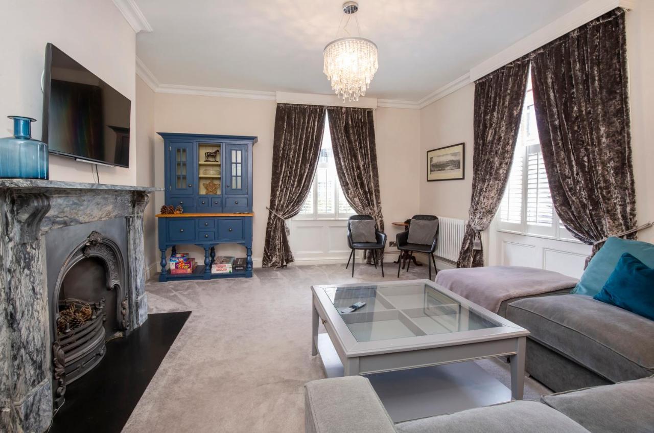 George Street Boutique With Free Parking * York