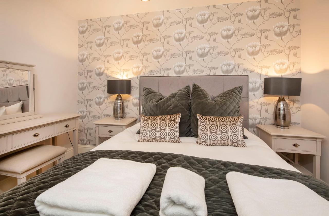 8 Blue Bridge- Elegant And Luxurious 1 Bedroom Apt- Free Parking