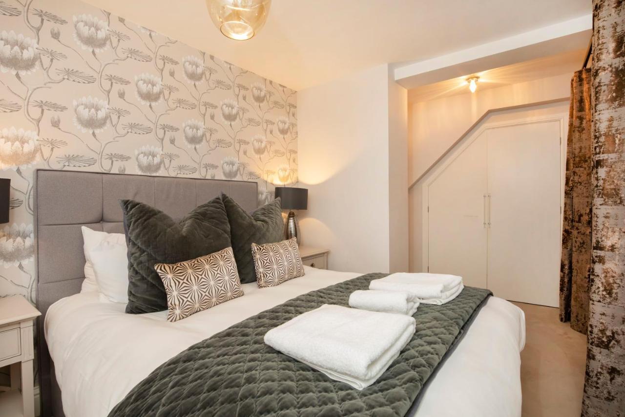8 Blue Bridge- Elegant And Luxurious 1 Bedroom Apt- Free Parking Apartment York