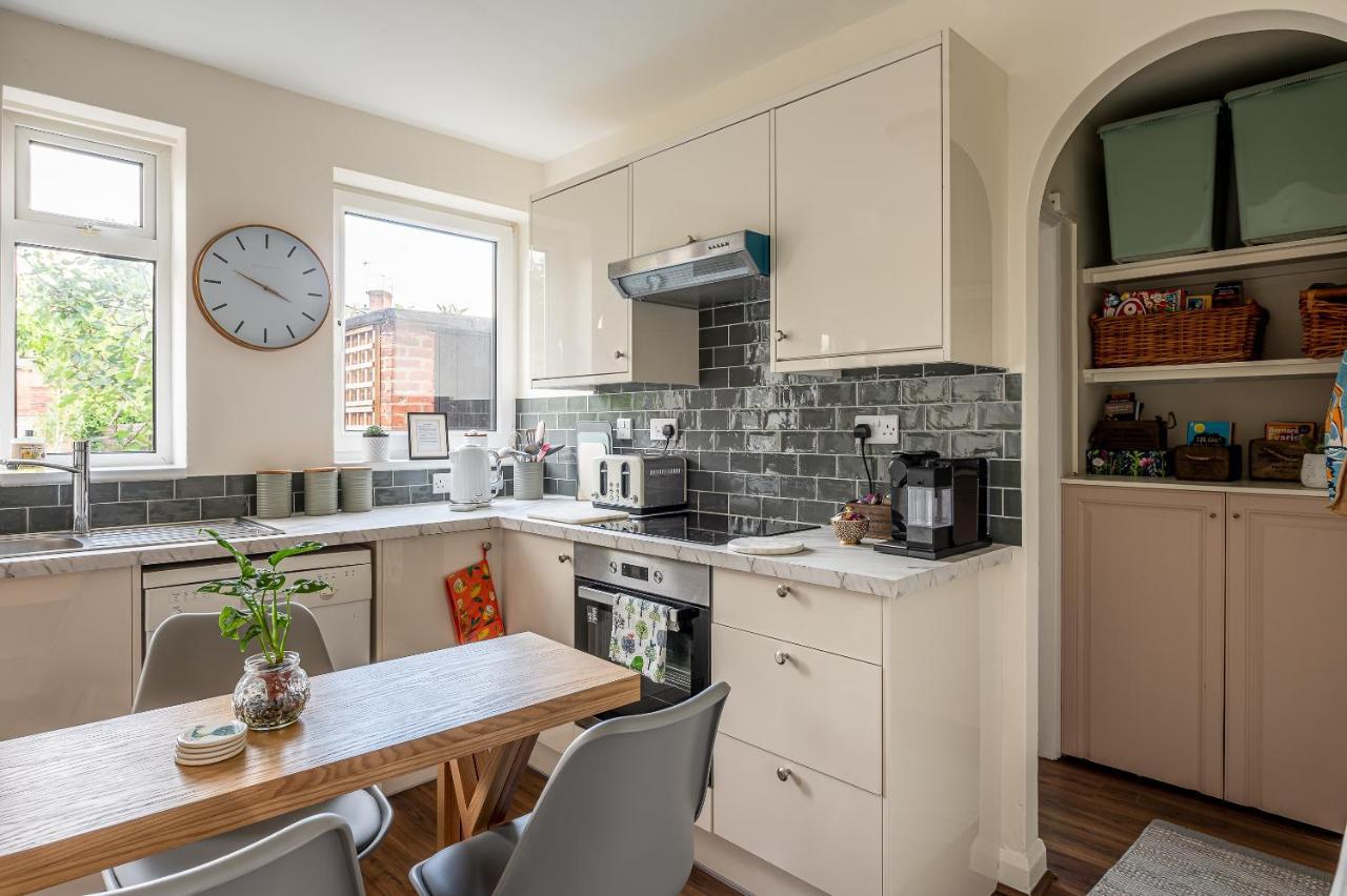 Holiday home With Free Parking, 10 Min Walk To Bar Walls York