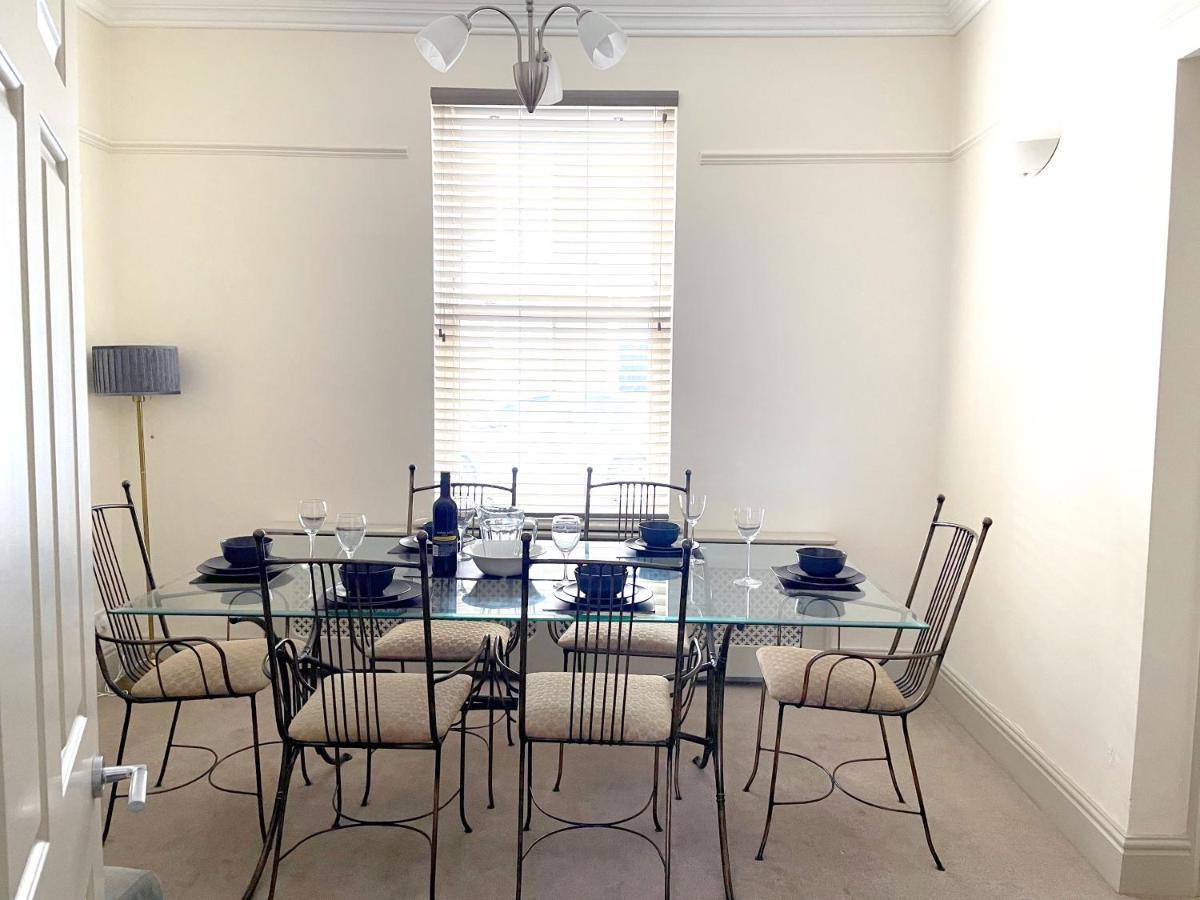 Apartment The Vines - Stunning Period With Free Parking *