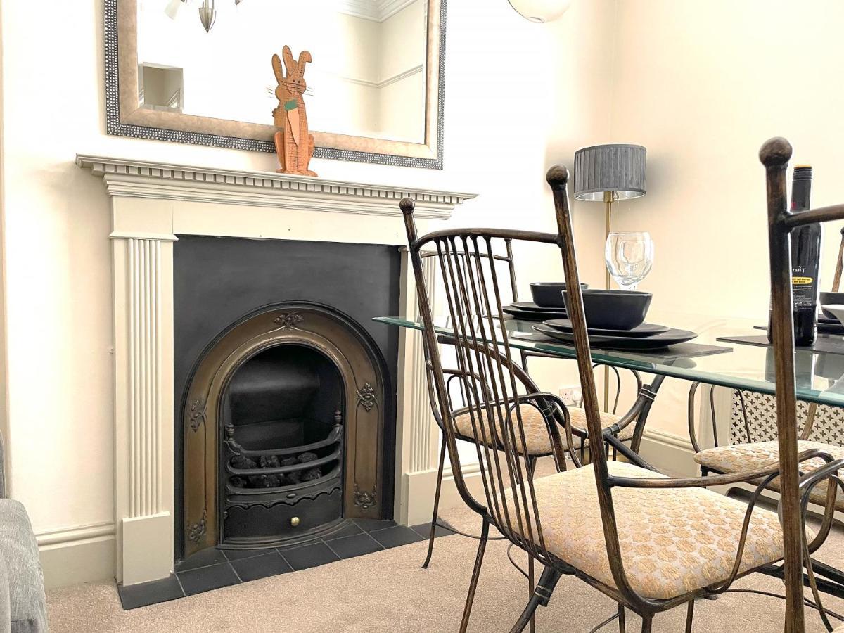 Apartment The Vines - Stunning Period With Free Parking *