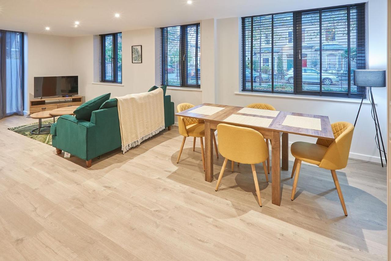 Host & - Fern Apartment