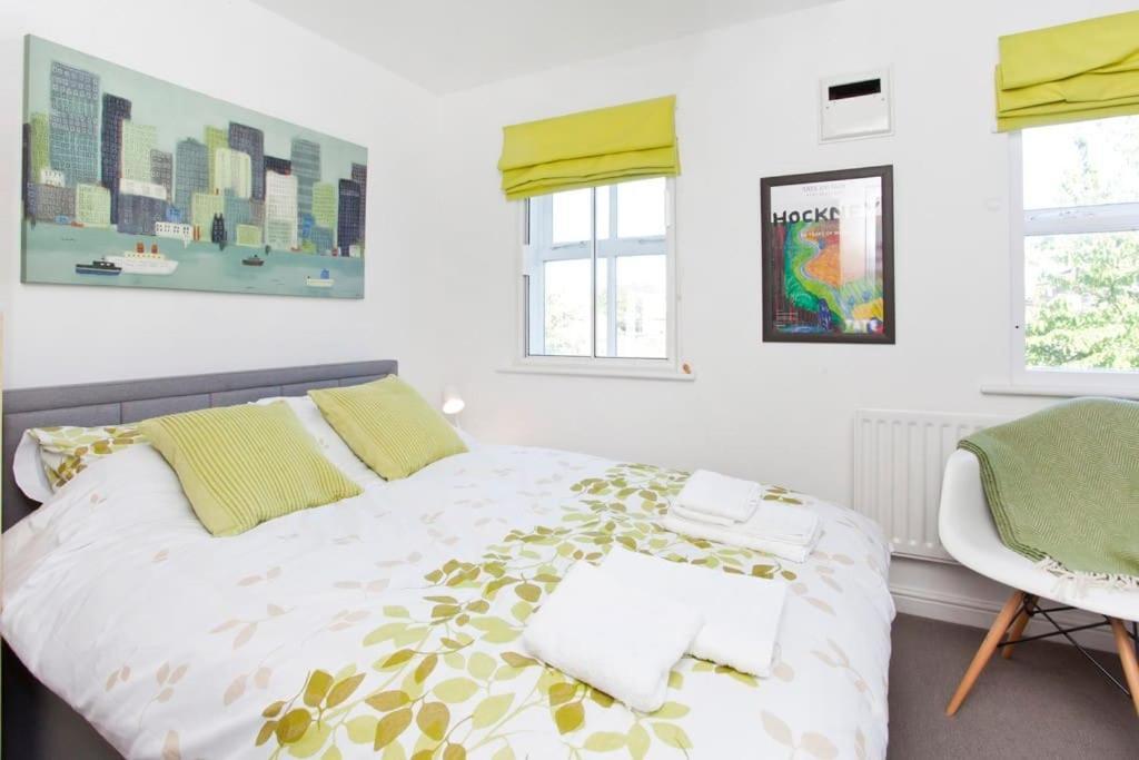 Walking Distance To Racecourse And Centre