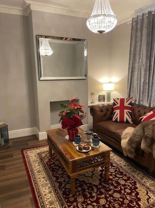 Luxury In - Sleeps -5 , Free Parking , York