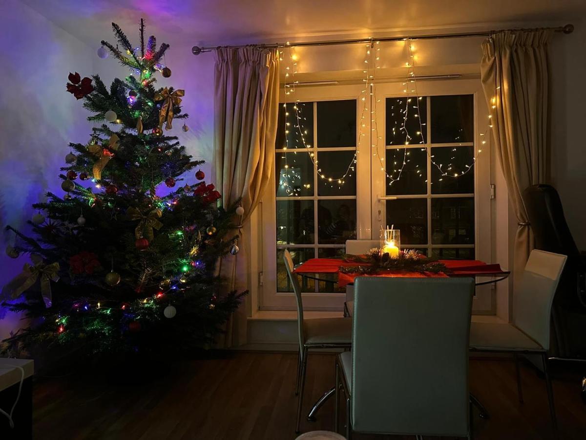 Gorgeous + Attentive Host + Free Parking York