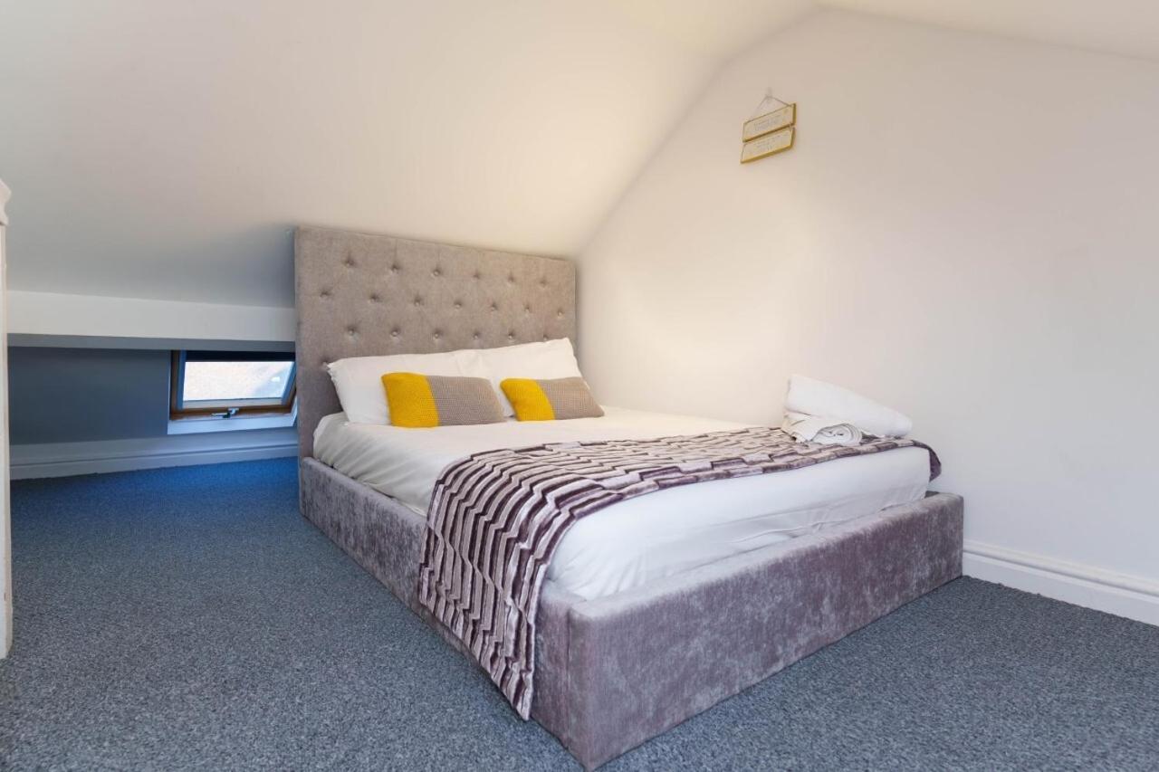 Apartment Deluxe *