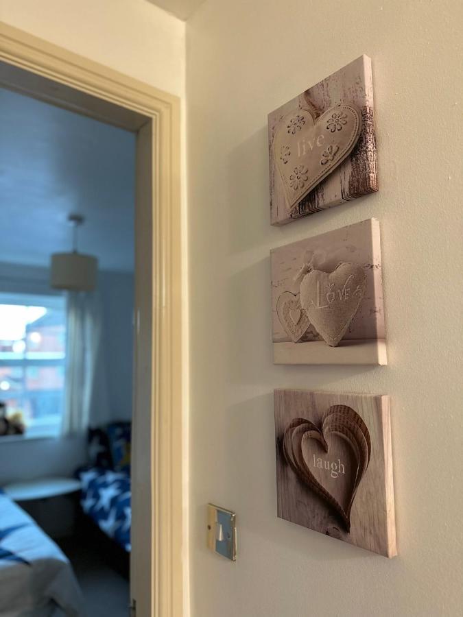 Apartment Gorgeous + Attentive Host + Free Parking *