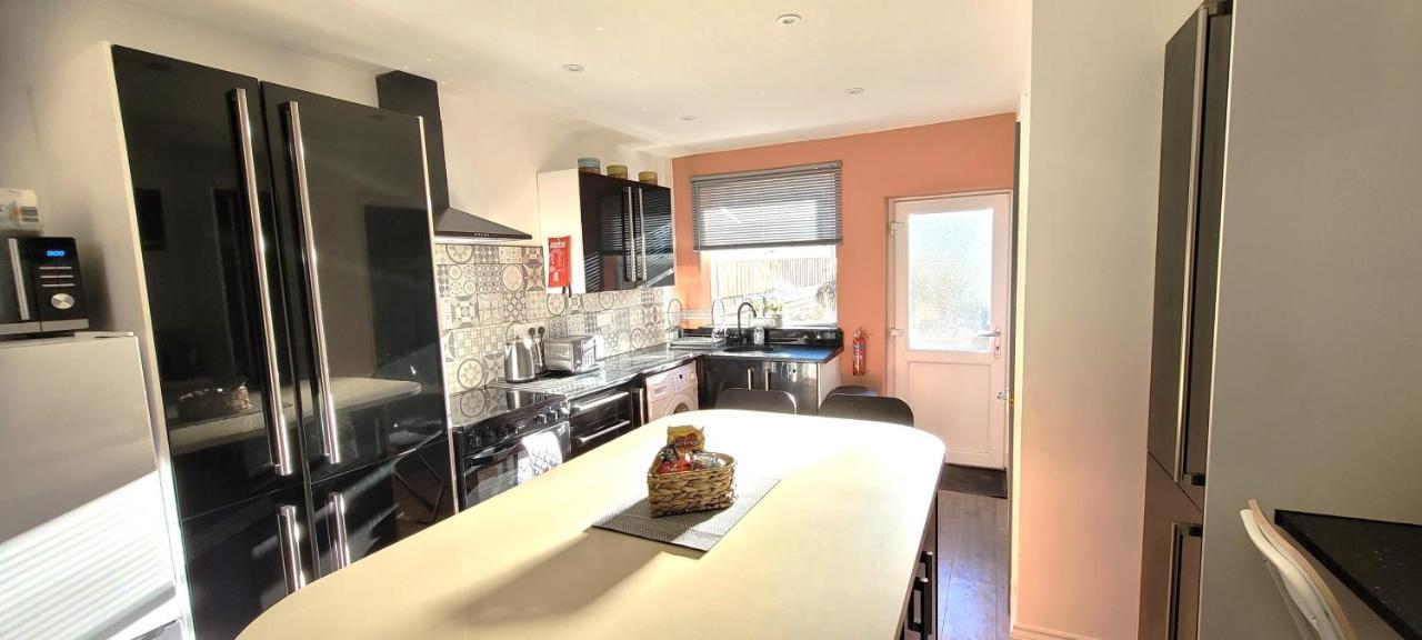 Sutherland St - 2 Bed With Free Parking * York
