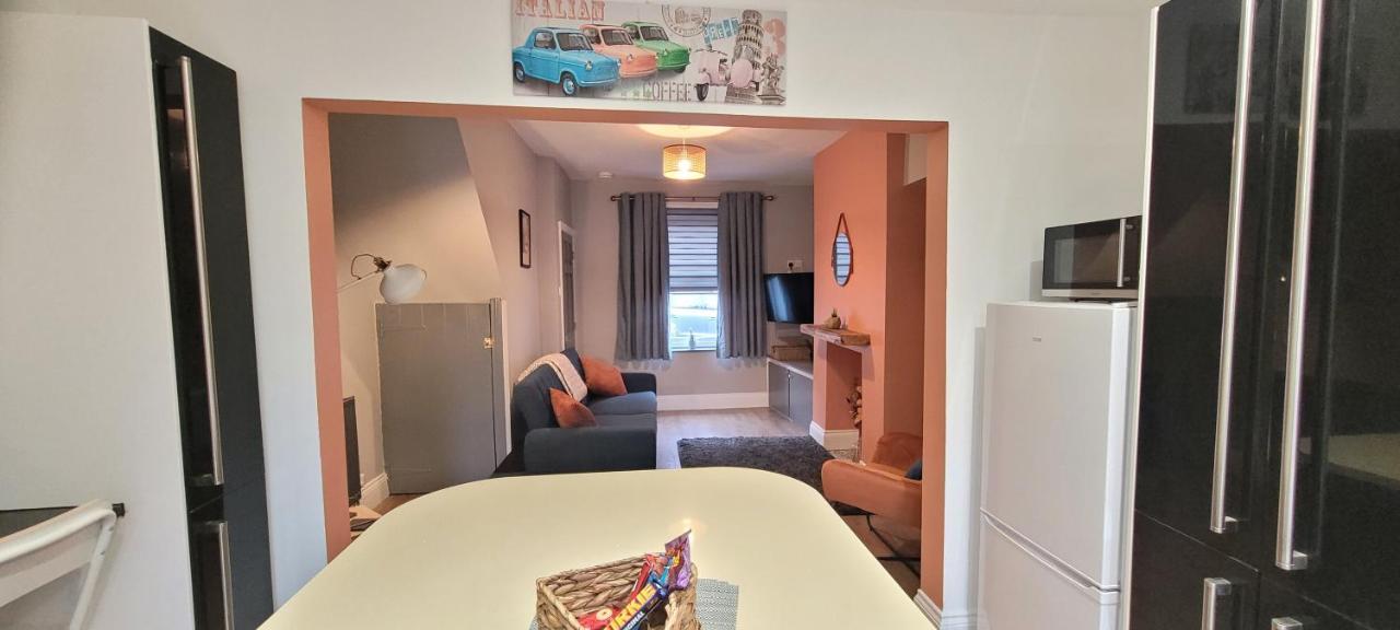 Sutherland St - 2 Bed With Free Parking Holiday home