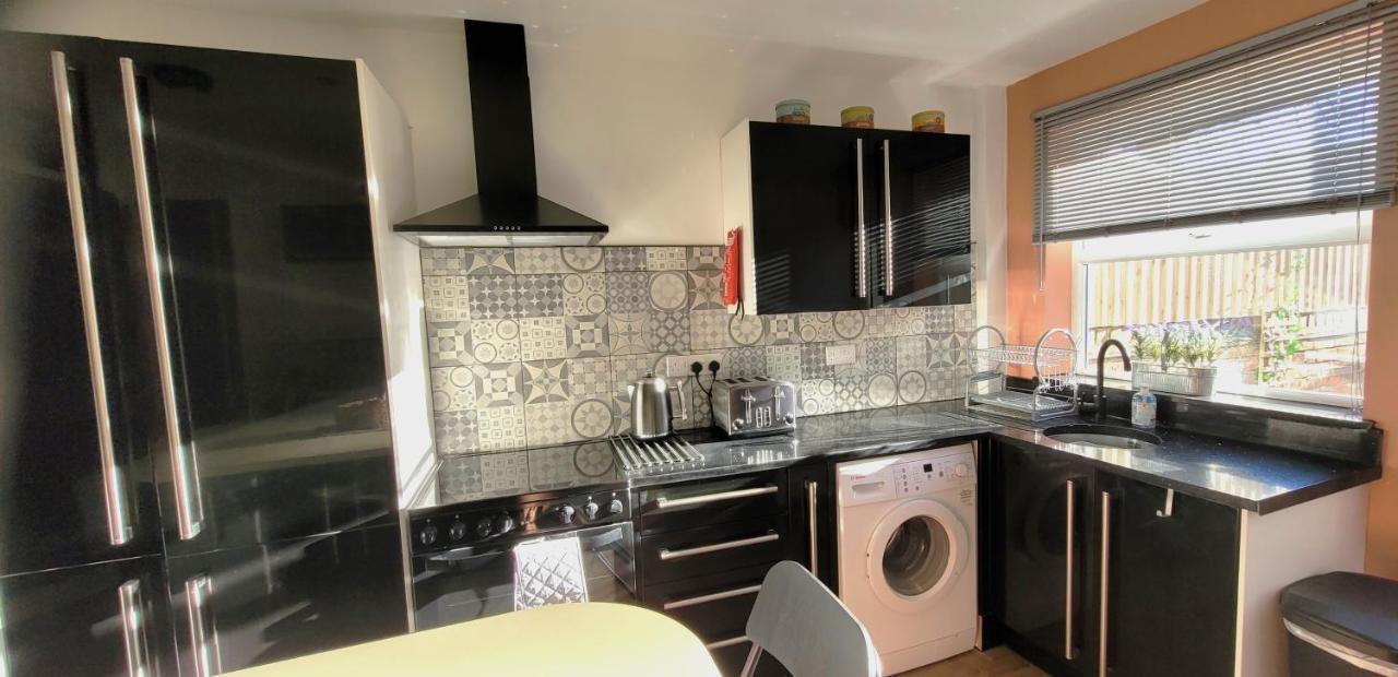 Holiday home Sutherland St - 2 Bed With Free Parking