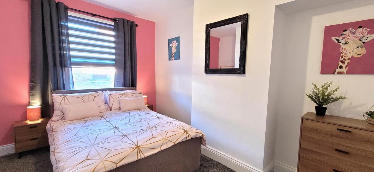Sutherland St - 2 Bed With Free Parking Holiday home *