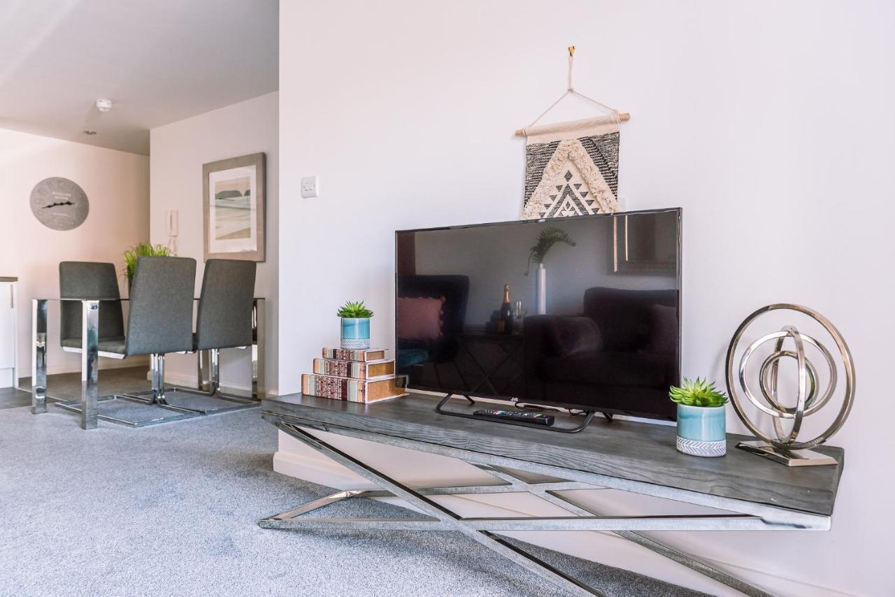 Apartment 2 Bed Boutique With Free Parking *