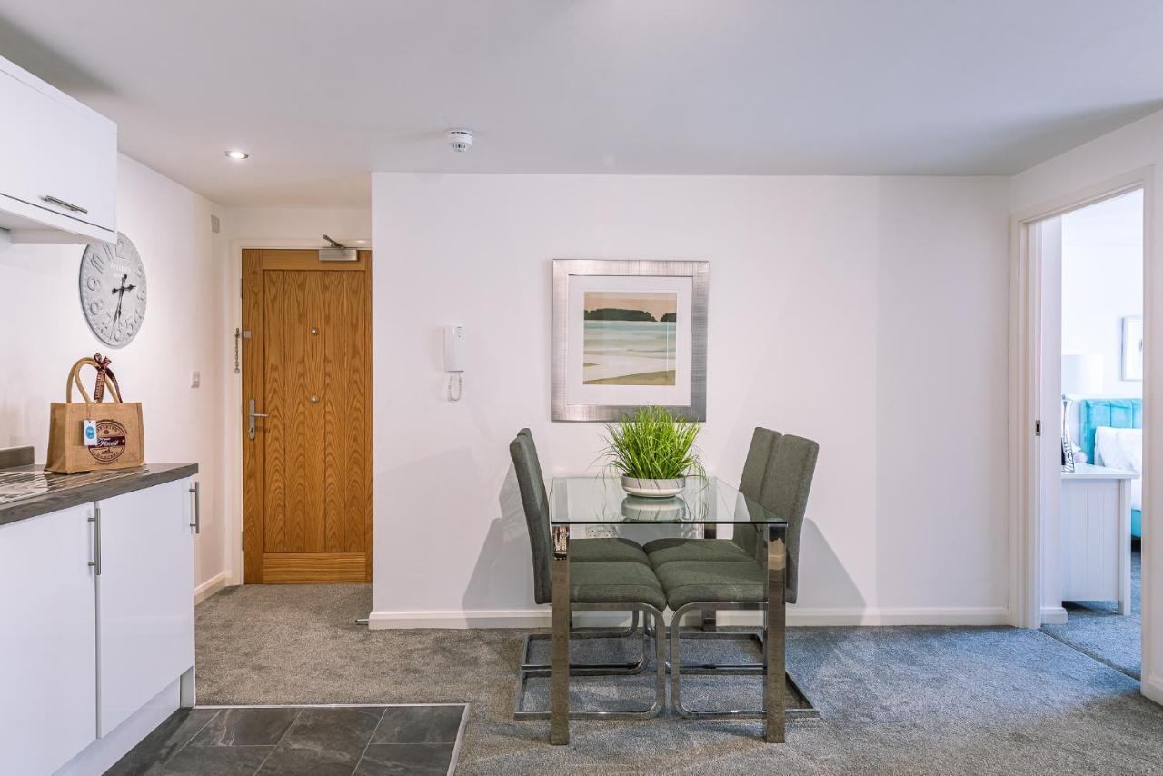 2 Bed Boutique With Free Parking Apartment York