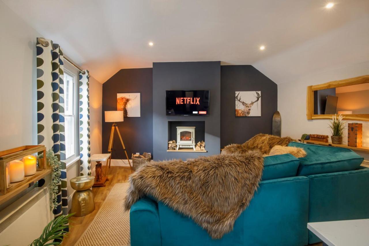 The Holgate Snug *