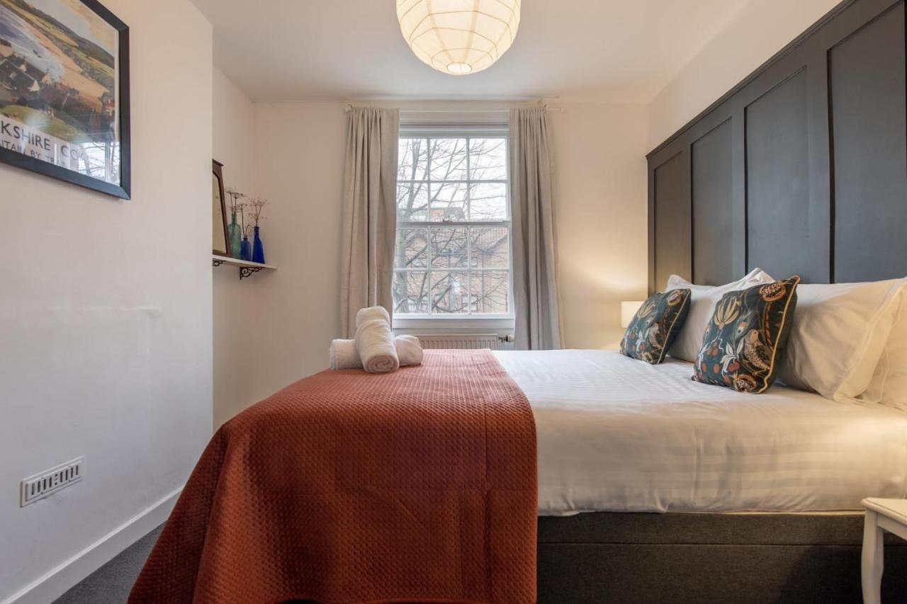 The Tansy House On Queen Street * York