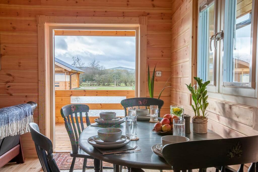Luxury Hot Tub And Sauna In Holiday home York