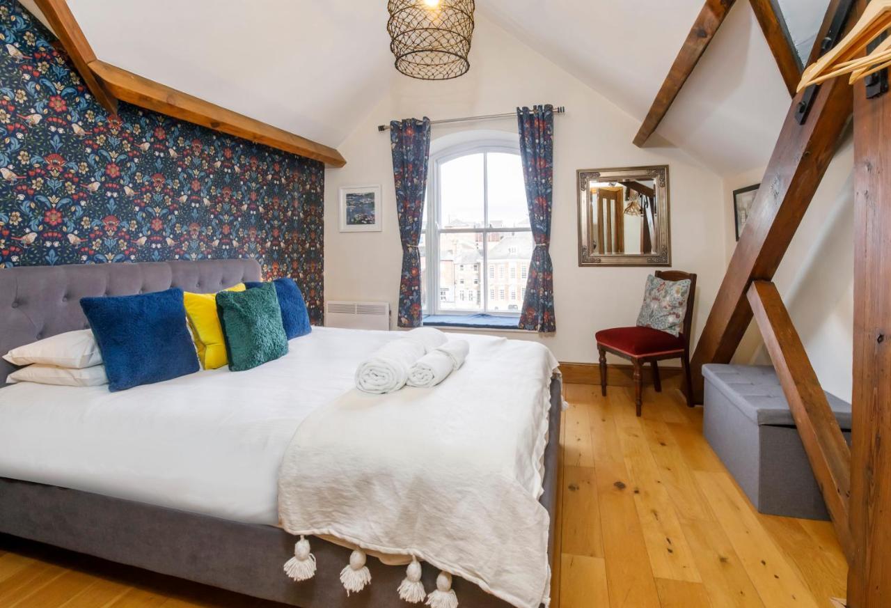 Centre Riverside Apartment-central Location *