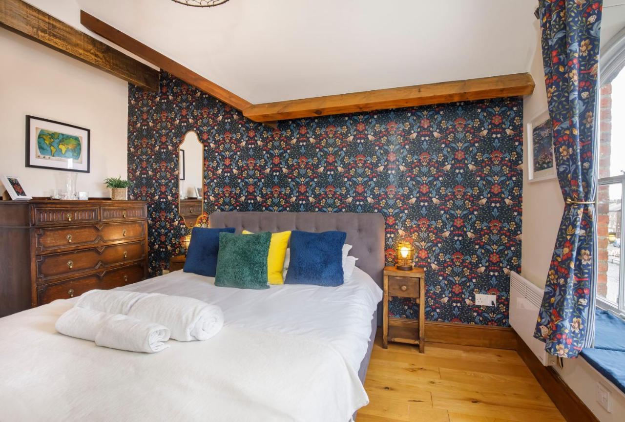 Apartment Centre Riverside Apartment-central Location *