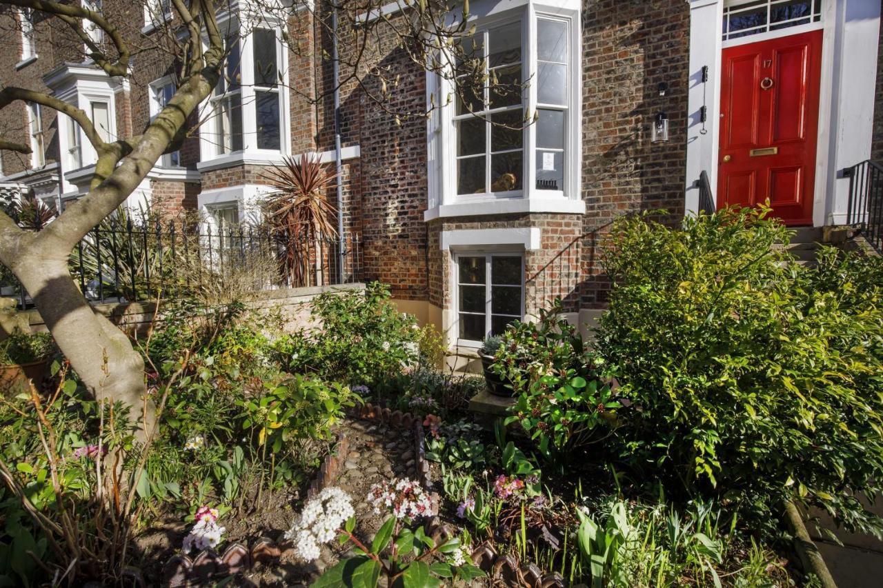 Apartment The Square Garden In For Up To 4 Guests York