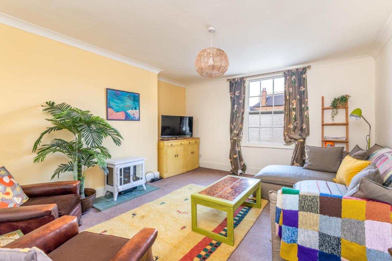 Newly Renovated Centre Flat - Pass The Keys * York