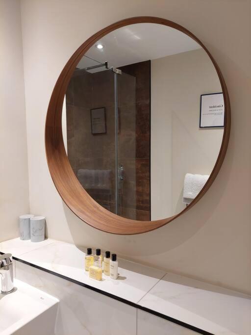 The Gin Suites Luxury Studio Apartment