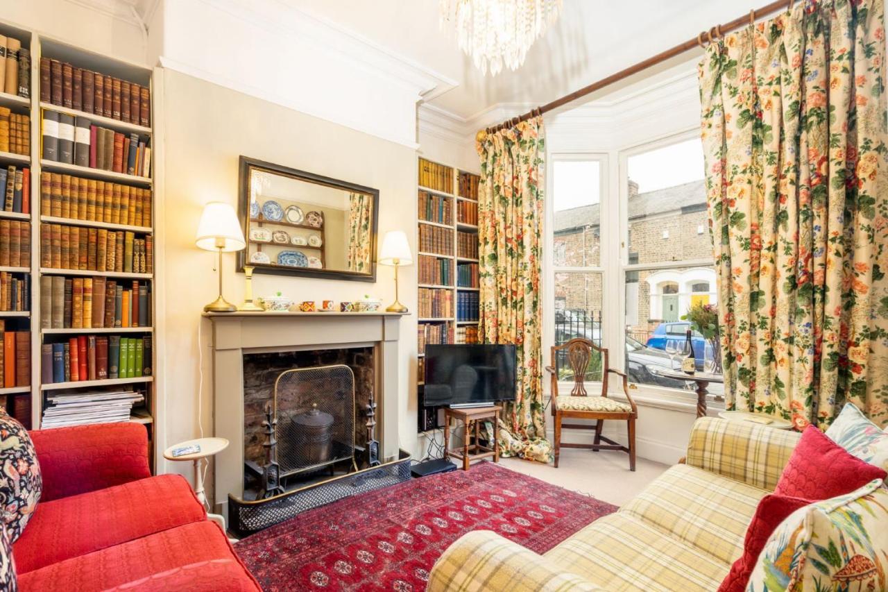 Holiday home The Victorian House - Child And Dog Friendly, Free Parking *