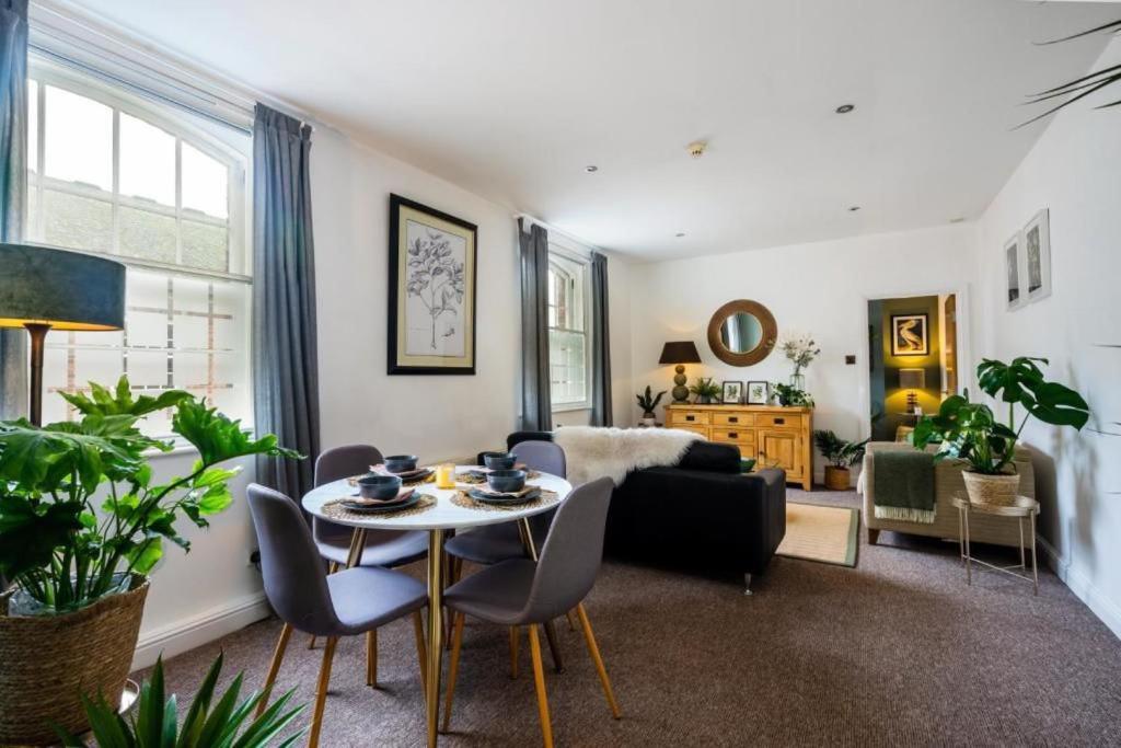 Apartment King Of York