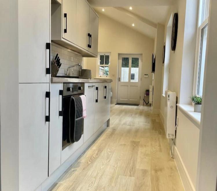 Apartment Moat View Free Parking, Central, Ev Plug York