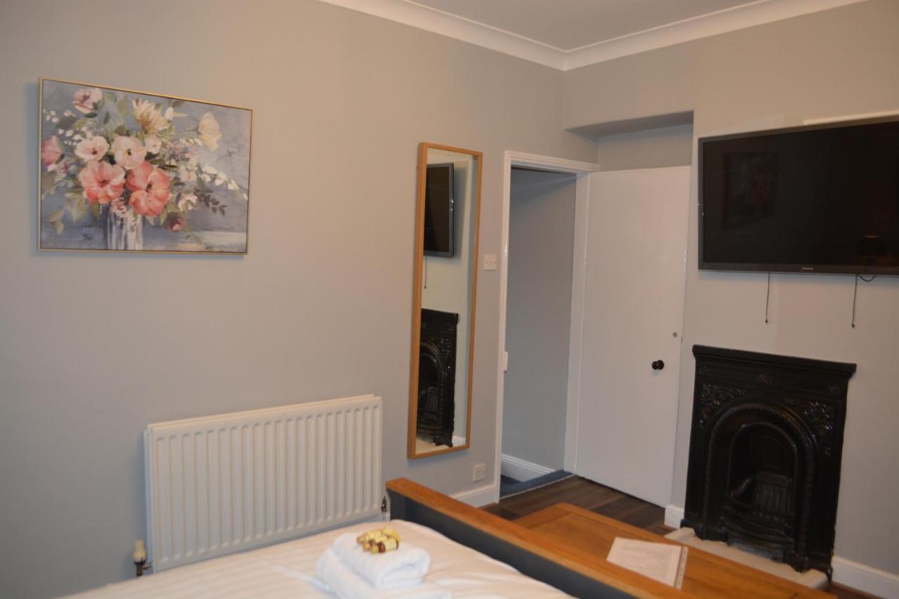 Luxury In - Sleeps -5 , Free Parking , Holiday home